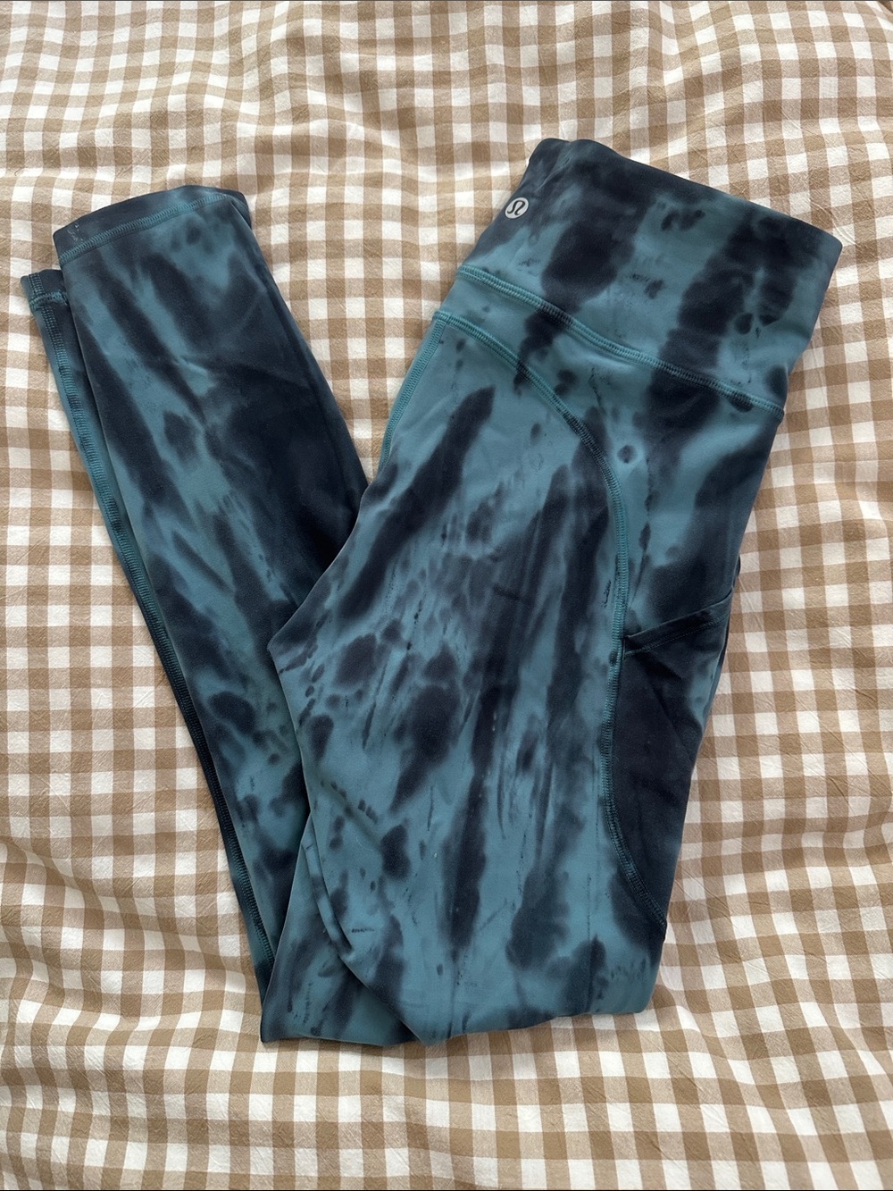 lululemon teal and black tie-dye high-rise leggings